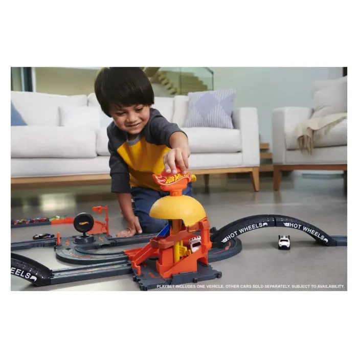 Hot Wheels City Set në qendër të qytetit (i përzier)