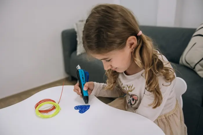 Free2Play 3D pen with LCD screen and 3 filaments, blue – image 4