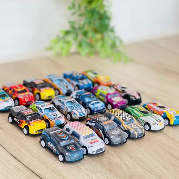 Метална кутија со 18 метални автомобилчиња Alloy Car Series – слика 4