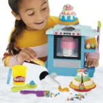 Play-Doh Kitchen Creations Rising Cake Oven – Play‑Doh cake making set with oven and 5 tubs of play dough