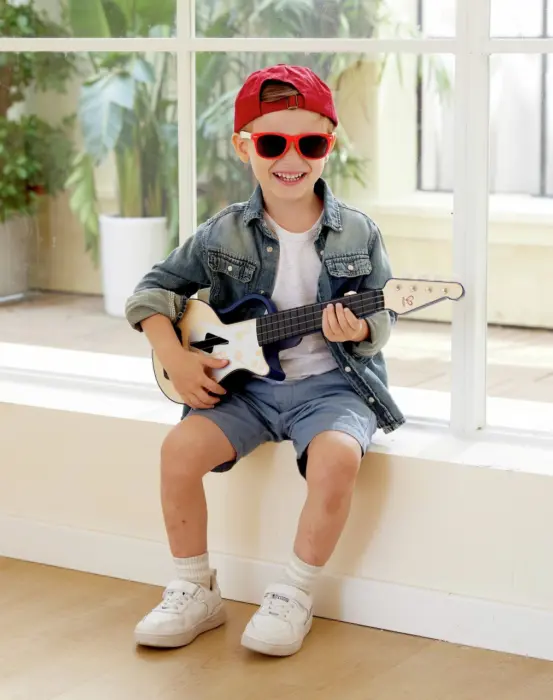Hape Electronic ukulele with lights Learn with Lights, blue – image 4