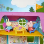 Peppa Pig Peppa’s Kids‑Only Clubhouse Playset – Klub ekskluziv për argëtim dhe lojë!