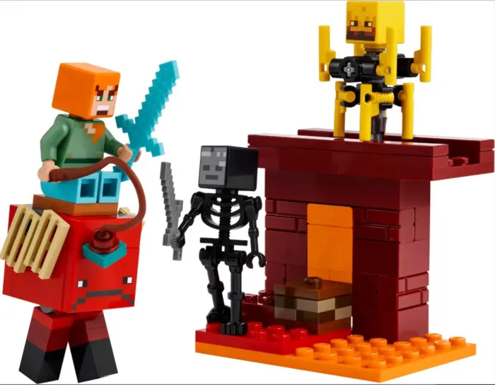 LEGO® Minecraft™ Битка со лавата во Нетхер (21266)