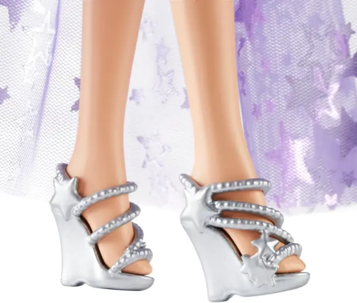 Kukull Barbie “Malibu” me 2 kafshë fantastike dhe fustan – nga seria Touch of Magic, me flokë të gjatë vjollcë