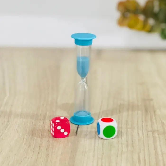 Друштвена игра за брзо барање слики, 9 табли и 105 картички – слика 4