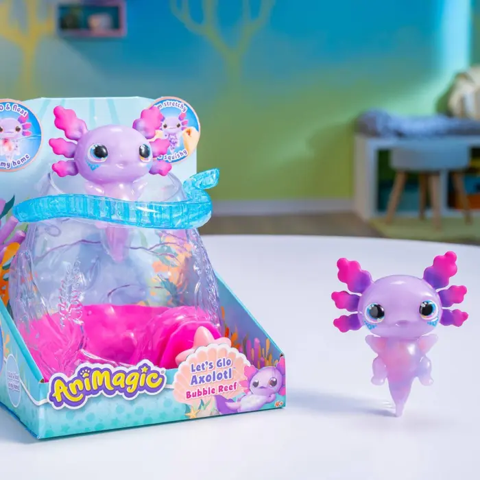 Animagic Let's Glo interactive axolotl in a Bubble Reef aquarium – image 3