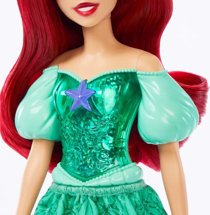 Disney Princess Ariel Kукла инспирирана од „Малатa сирена“ со светкав изглед и долга коса за стилизирање!