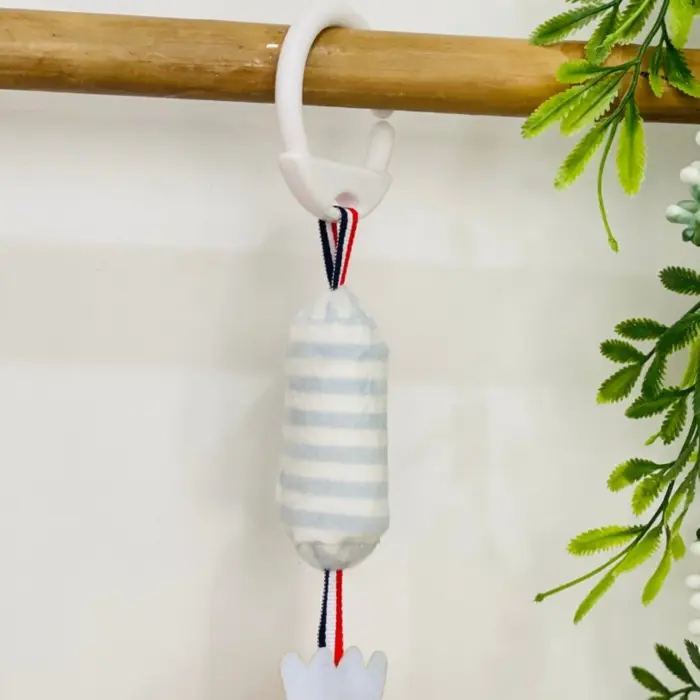 Плишана висечка играчка пингвинче за количка и креветче, 33,5 cm – слика 3