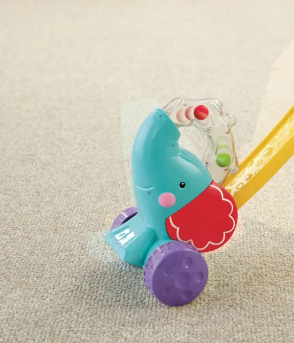Fisher Price Туркалка слонче Pop ‘n Push со 3 шарени топчиња