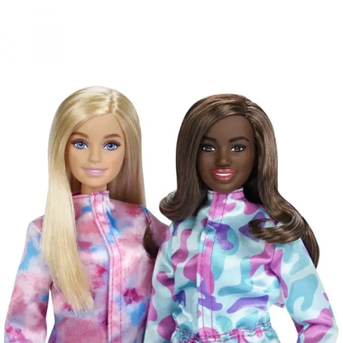 Barbie Winter Sports Playset – argëtim dimëror me 2 kukulla dhe aksesorë sportivë