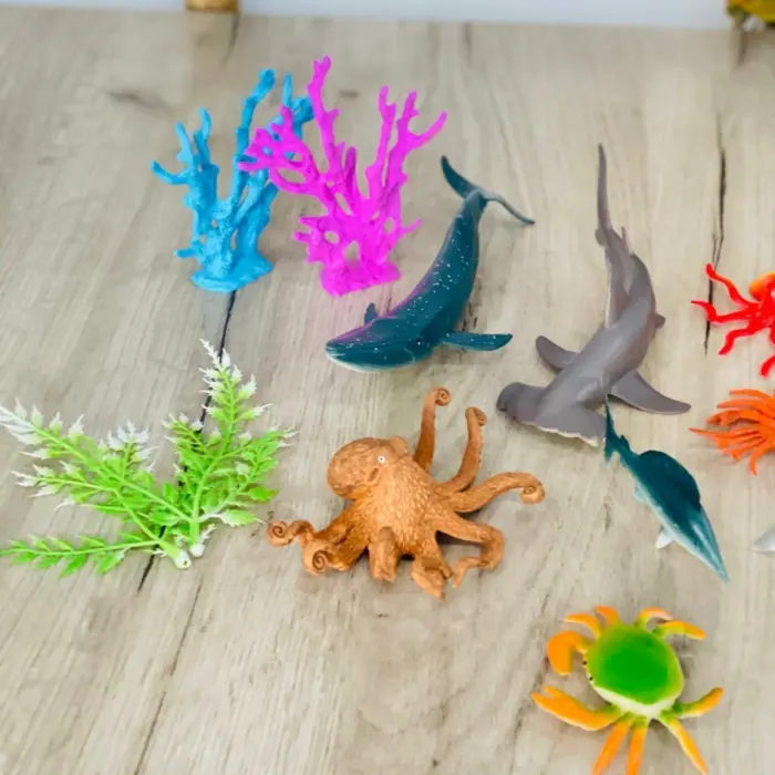 Сет фигури морски животни Seabed World, 16 делови со корали и алги – слика 3