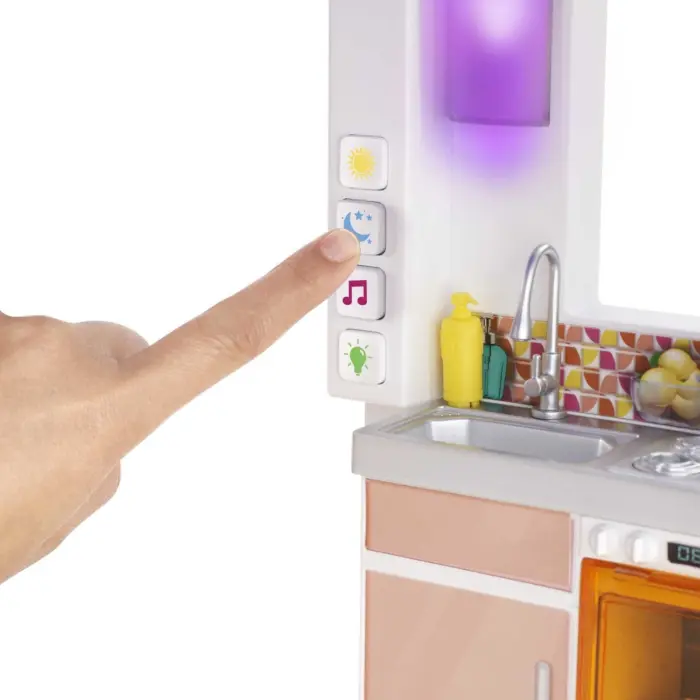 Barbie Куќа за кукли Dreamhouse со лифт, 3 ката и 75+ додатоци – слика 5