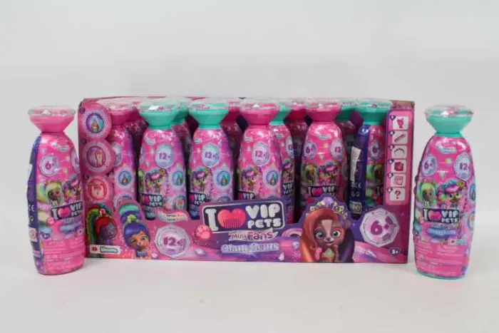 VIP PETS Mini Fans Glam Gems S4 – collectible puppy