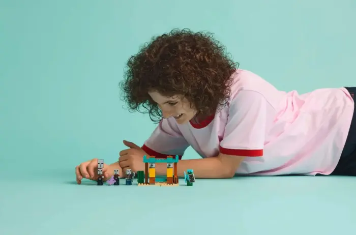 LEGO® Minecraft™ Пустинската патрола на Илежерите (21267)