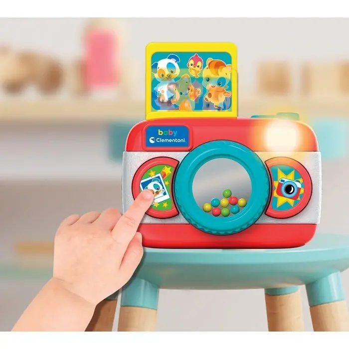 Clementoni Baby Фотоапарат за бебиња Baby Camera со звук и блиц – слика 3