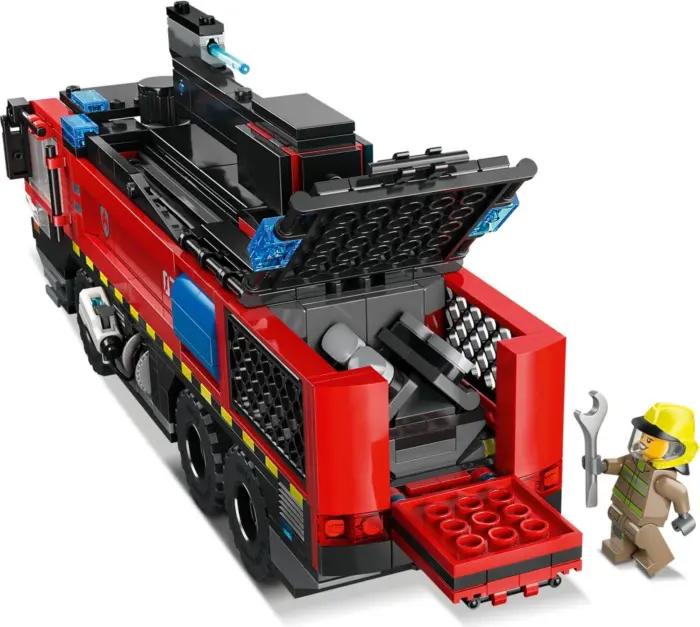LEGO® City Аеродромски противпожарен камион (60499) – слика 4