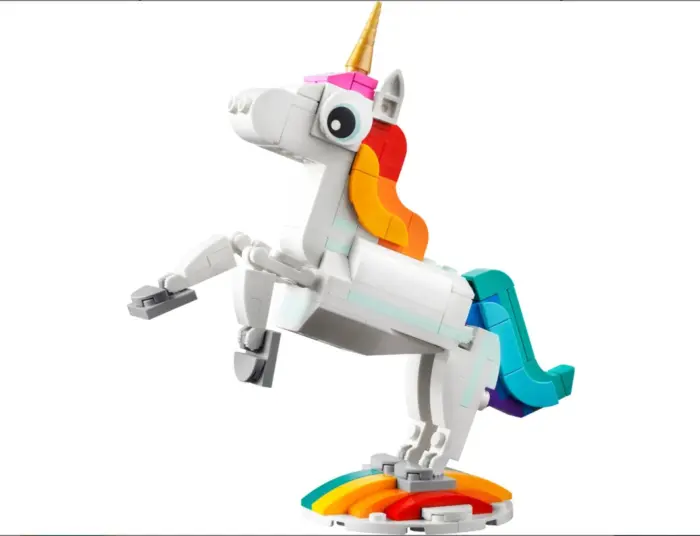 LEGO® Creator 3 në 1 Njëbrirësh magjik (31140)