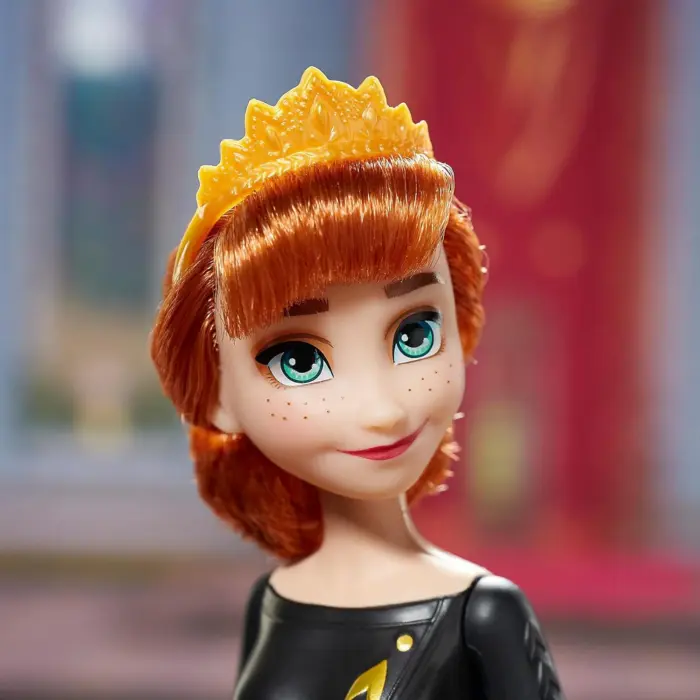 Queen Anna Shimmer од „Frozen 2“ – кралски блесок и магија за модна игра!