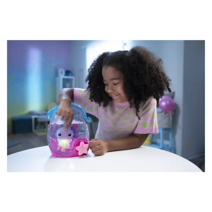 Animagic Let's Glo interactive axolotl in a Bubble Reef aquarium – image 5