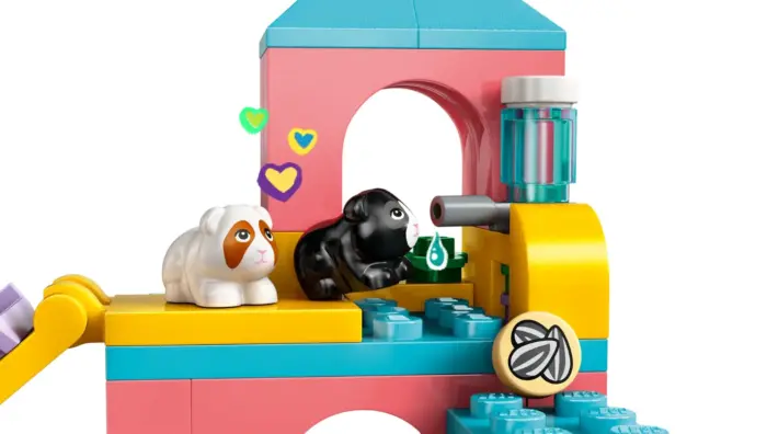 LEGO® Friends Забавна игрална зона за морски прасиња (42640)