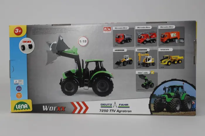 Lena  – Realistic tractor with front loader