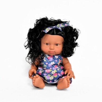 Кукла бебе со кадрава коса и фустанче што пее песничка, 28,5 cm