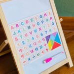 Tabelë druri e dyanshme për shkumës dhe marker me magnete, 39 x 27 cm – foto 3