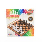Shah me 32 figura dhe tabelë druri 34 x 34 cm, për dy lojtarë – foto 3