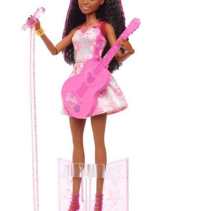 Barbie Кукла поп ѕвезда со гитара и сцена што се врти, 10 додатоци