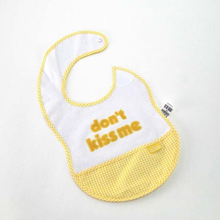 Baby Jem Фротирско лигавче don't kiss me со џеб, жолто