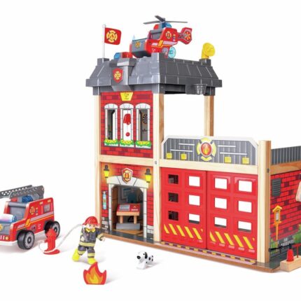 Hape Дрвена противпожарна станица City Fire Station, со светла и звуци