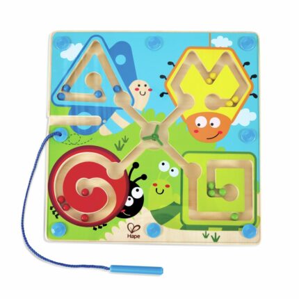 Hape Дрвена магнетна табла-лавиринт Best Bugs со бубачки
