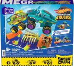 Hot Wheels MEGA Сет за градење Monster Trucks Mega-Wrex Boneyard, 332 дела – слика 2