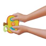 Winfun Гасеница на далечинско Wriggle 'N Giggle, со далечински во облик на јаболко – слика 4