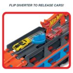 Hot Wheels Mega transportues me pistë