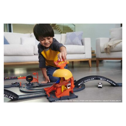 Hot Wheels City Set në qendër të qytetit (i përzier)