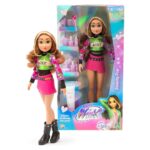 Winx Club Beauty Pop doll with cosmetic accessories, 27 cm (assorted)