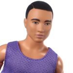 Barbie Kukull koleksioni Ken Signature Looks, trup i lëvizshëm