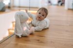 Free2Play Plush bunny Lisa – night light, projector and lullabies
