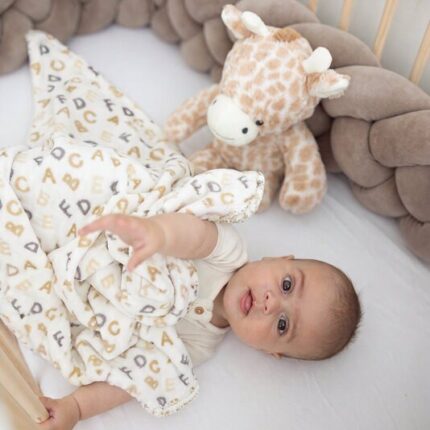 Free2Play Plush giraffe Hoppy with blanket, gift set